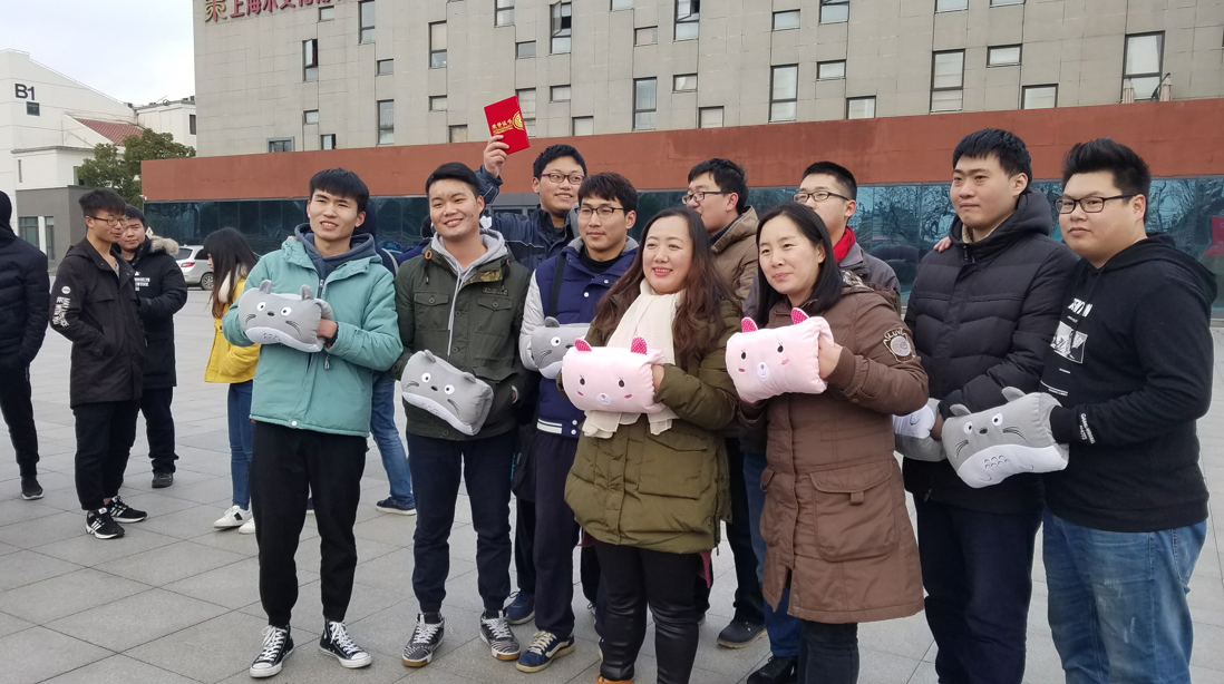 2018威尼斯wns9778游戏学校拔河比赛——凝心聚力团结拼搏(图12)
